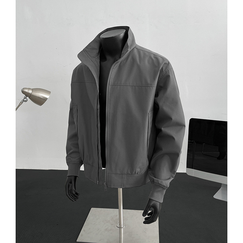 Cool and Stylish Men's Black Stand-Collar Coach Jacket, Spring and Autumn American Retro Short Workwear Flight Jacket