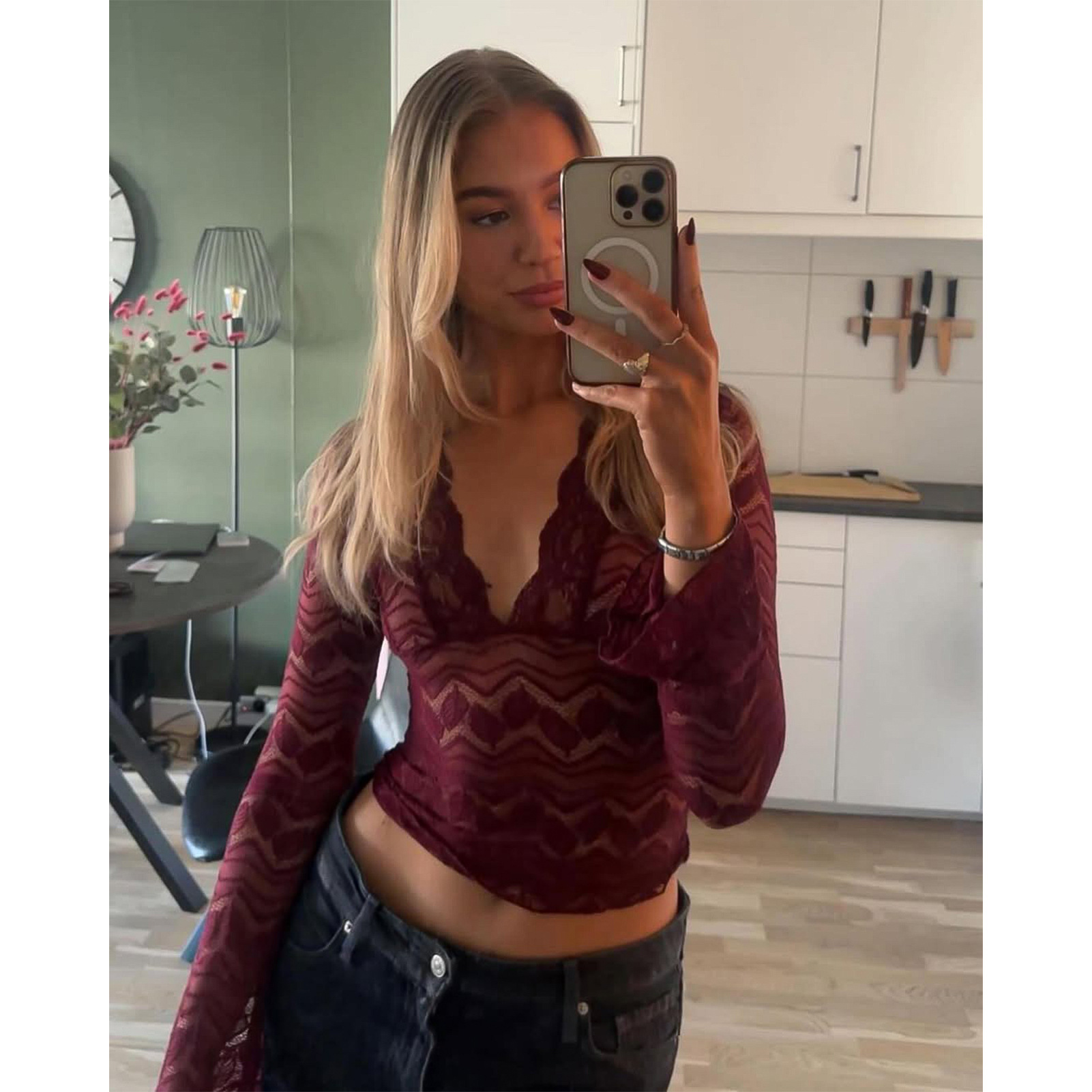 6772 酒红色树叶模特图 17.jpg