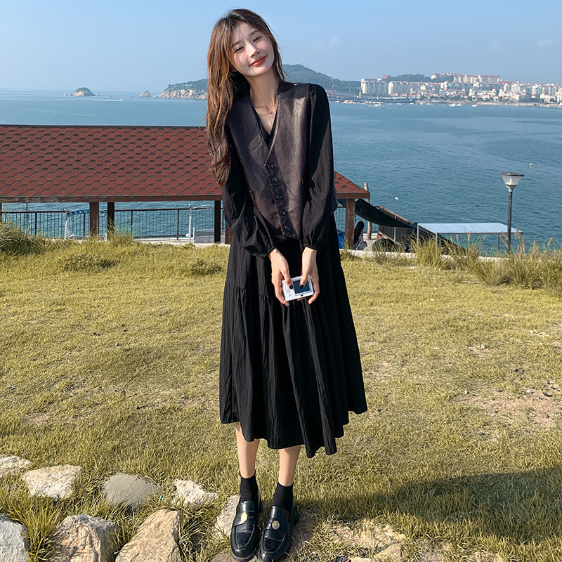 PU皮马甲黑色连衣裙套装女2025秋新款法式超好看赫本风长裙两件套|undefined