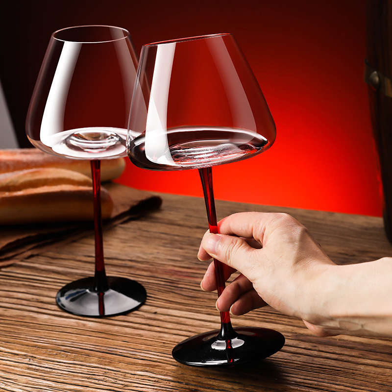 Red bow tie Burgundy wine glass light luxury crystal glass goblet wine glass big belly wine glass high-end Cup Red bow tie Burgundy wine glass light luxury crystal glass goblet wine glass big belly wine glass high-end Cup