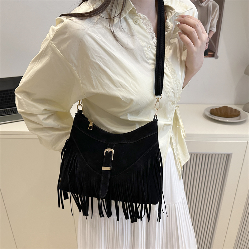 ファッショントレンドショルダーバッグ女性のための 2025 夏の新ファッションタッセルデザインメッセンジャーバッグレトロ気質トートバッグ|undefined