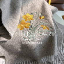 新款刺绣羊毛围巾女秋冬季红色羊绒围脖中国风妈妈生日礼物送长辈
