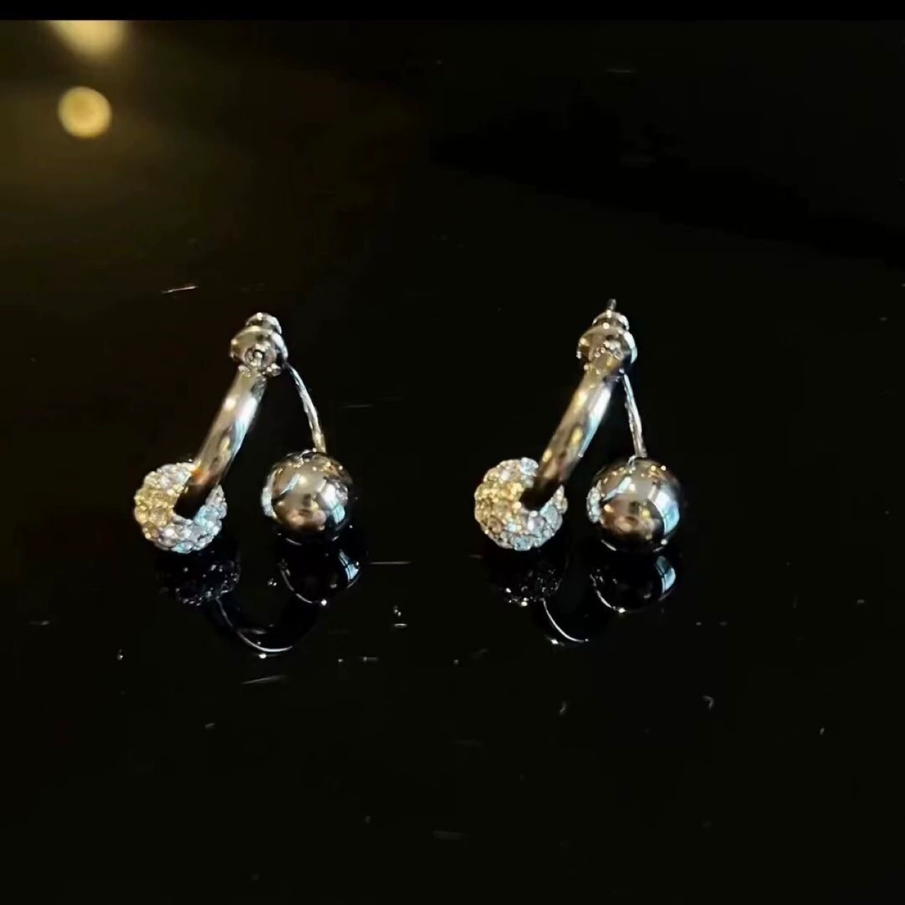 Small earrings, glossy silver needle, double wear