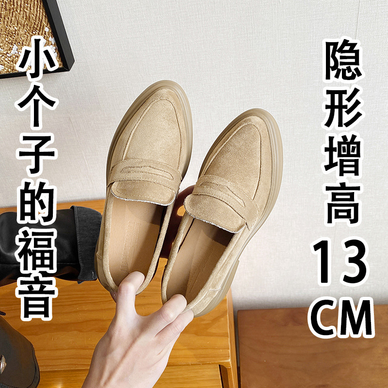 카키색