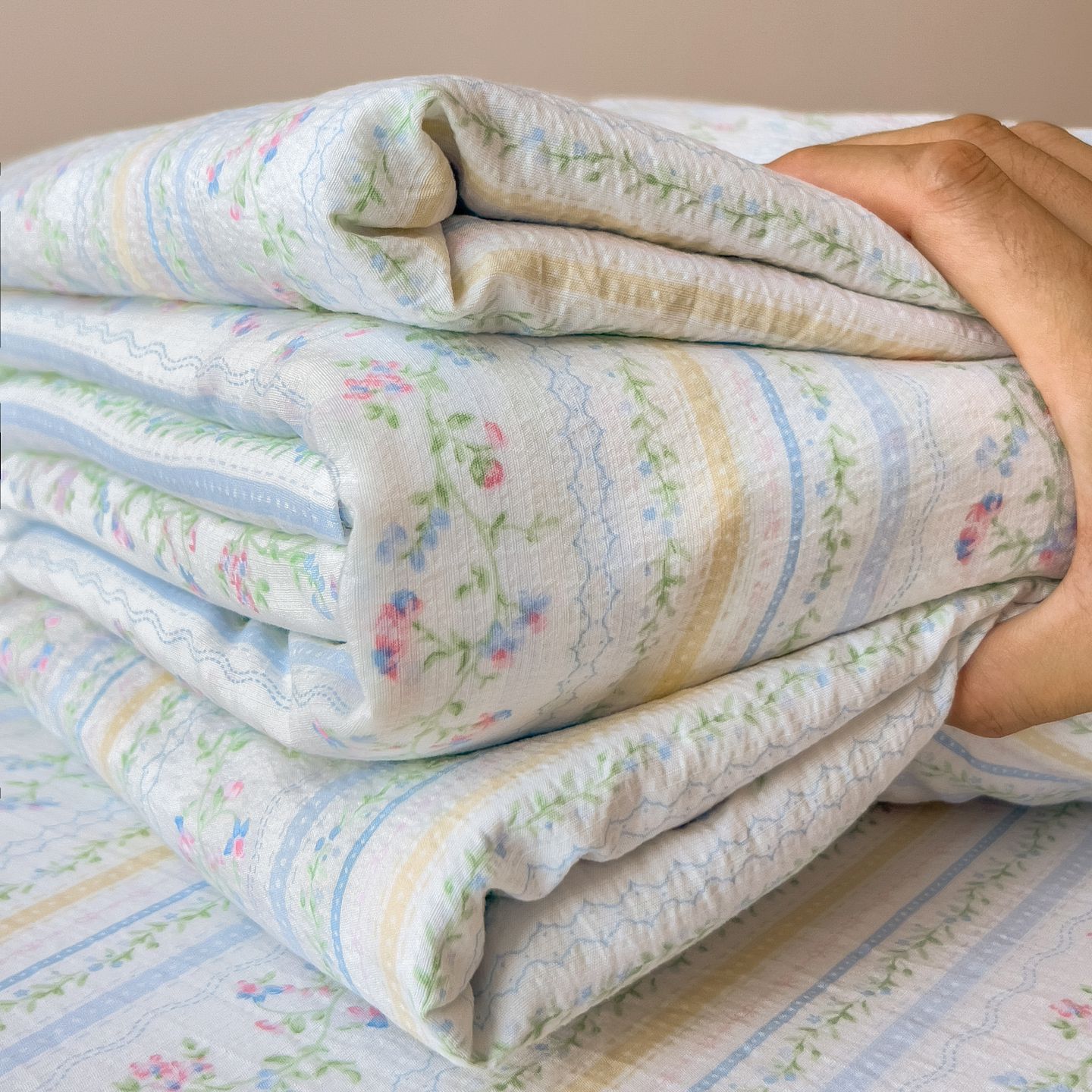 2025 nuevo conjunto de cuatro piezas de cama de doble hilo, sábanas de cama de dormitorio de tres piezas de cama