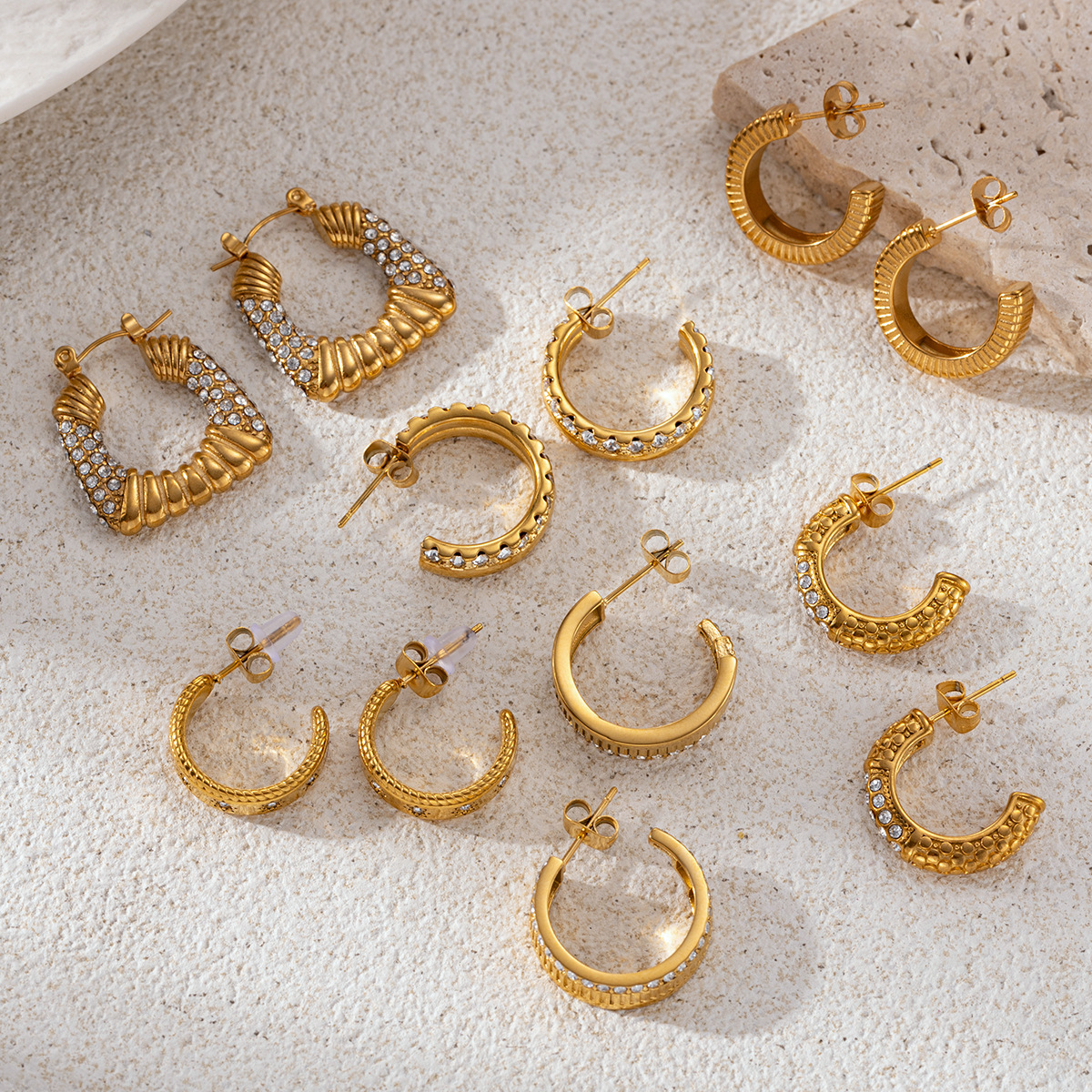 Taina europa y americana pernos de acero inoxidable para mujeres de alta calidad diseño de pernos abiertos incrustados con pernos de zircon lujosos