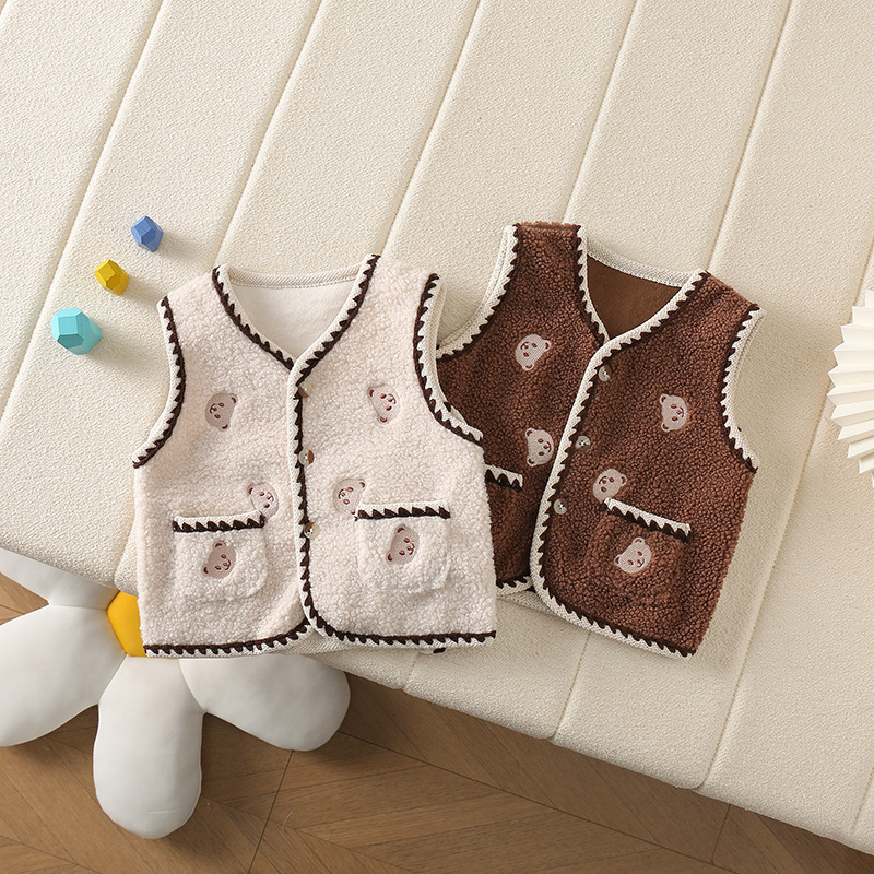 Chaleco para niñas modelos de otoño e invierno nuevo estilo estilo occidental bebé niña niños bordado de doble bolsillo oso ropa exterior chaleco de todo fósforo más terciopelo