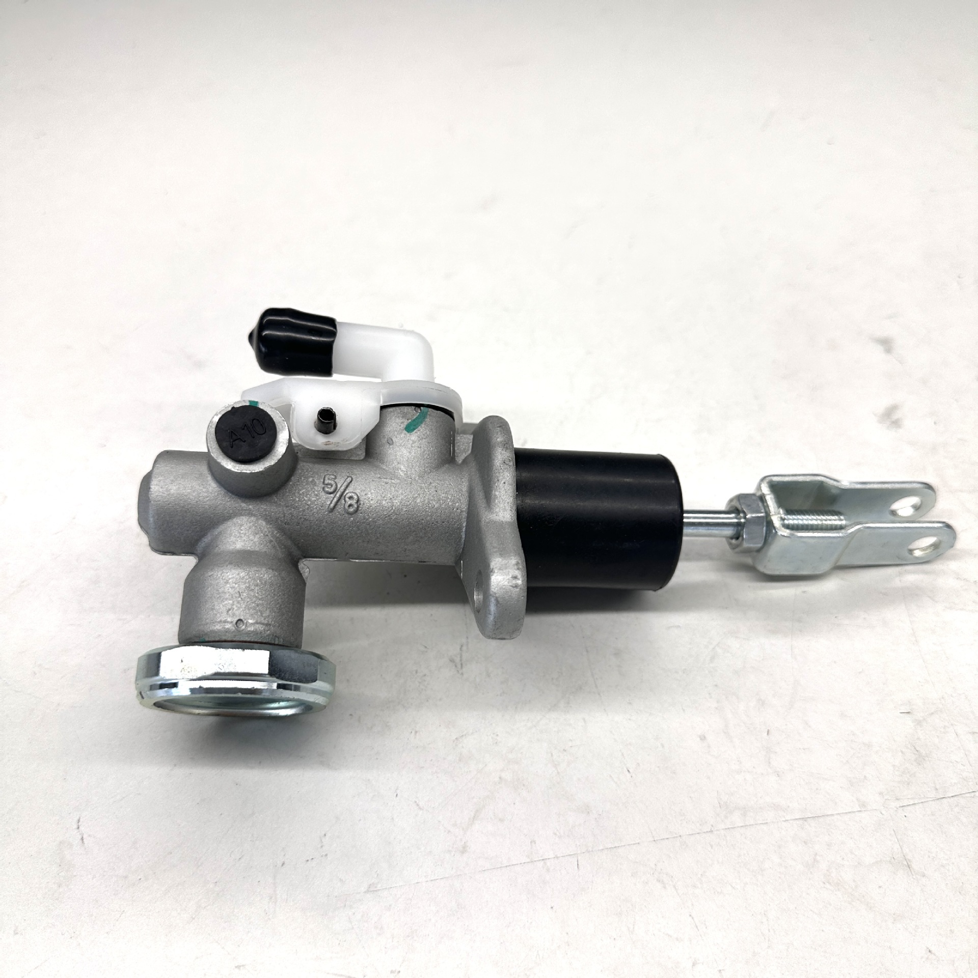 30610-5X01B 30610-Ea000 306105X01B Suitable for Nissan Np300 Clutch Master Cylinder