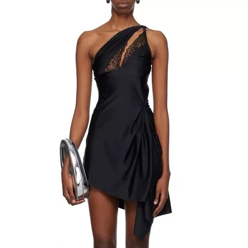 2025 European and American Stars Same Style Hanging Neck Hollow Lace Oblique Shoulder Design Sense Deconstruction Asymmetric Sling dress Women