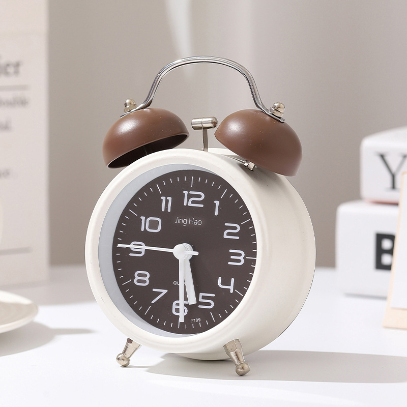 Reloj Despertador Retro – Campana Grande con Luz Nocturna y Diseño Silencioso