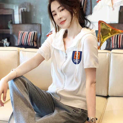 Women's wear Spring and summer white Thin section Sweater coat Little have cash less than that is registered in the accounts jacket 2022 new pattern Patch T-shirt