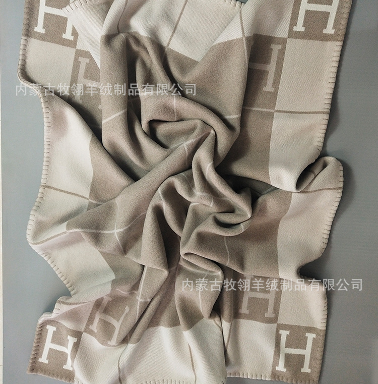 H小格子羊毛毯_12.jpg