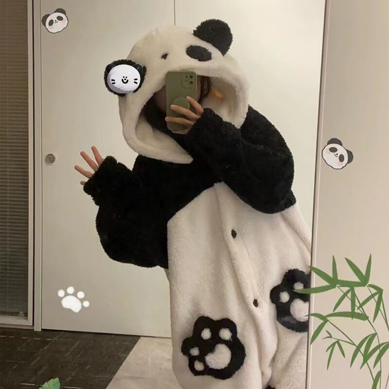 パンダ漫画パジャマコーラルベルベット 2025 新しい暖かいホーム服かわいいスーツは混合バッチで屋外で着用できます|undefined
