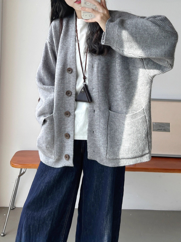 高级感慵懒风蓝色v领毛衣外套针织开衫女2025新款松弛感宽松上衣|undefined