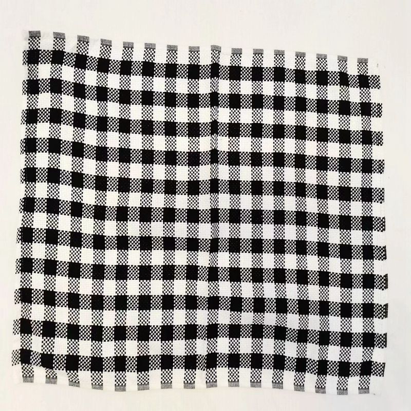 服黑白格50乘70 118g 2.9元004