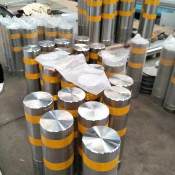 不锈钢挡车路桩  郑州不锈钢防撞路桩 郑州不锈钢路桩厂