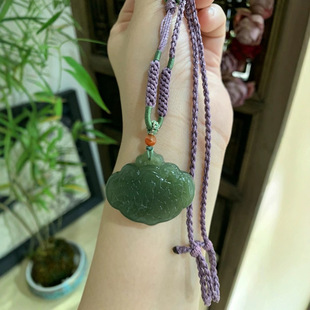 Hetian jade carved flowers such as lock, lake green, ice moist, clean and delicate, full and exquisite. Dimensions