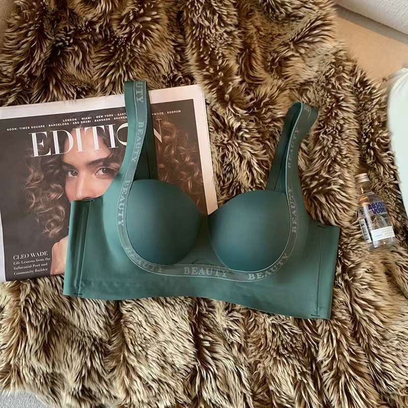 Venta directa de fábrica Comercio electrónico transfronterizo Sudeste de Asia Vietnam Tailandia Ladies Talla de letras Pechos pequeños Reunir sujetador Tovin