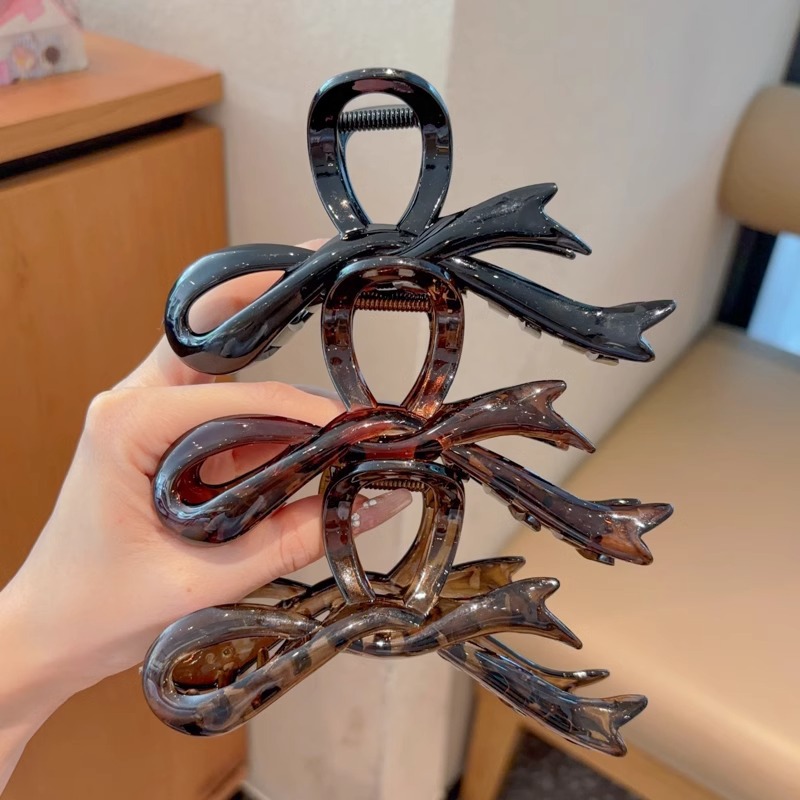 Coreano de alto nivel sensación de gran tamaño abrazadera de arco para mujeres 2024 nuevo cabello de cabello de tiburón temperamento abrazadera de cabello