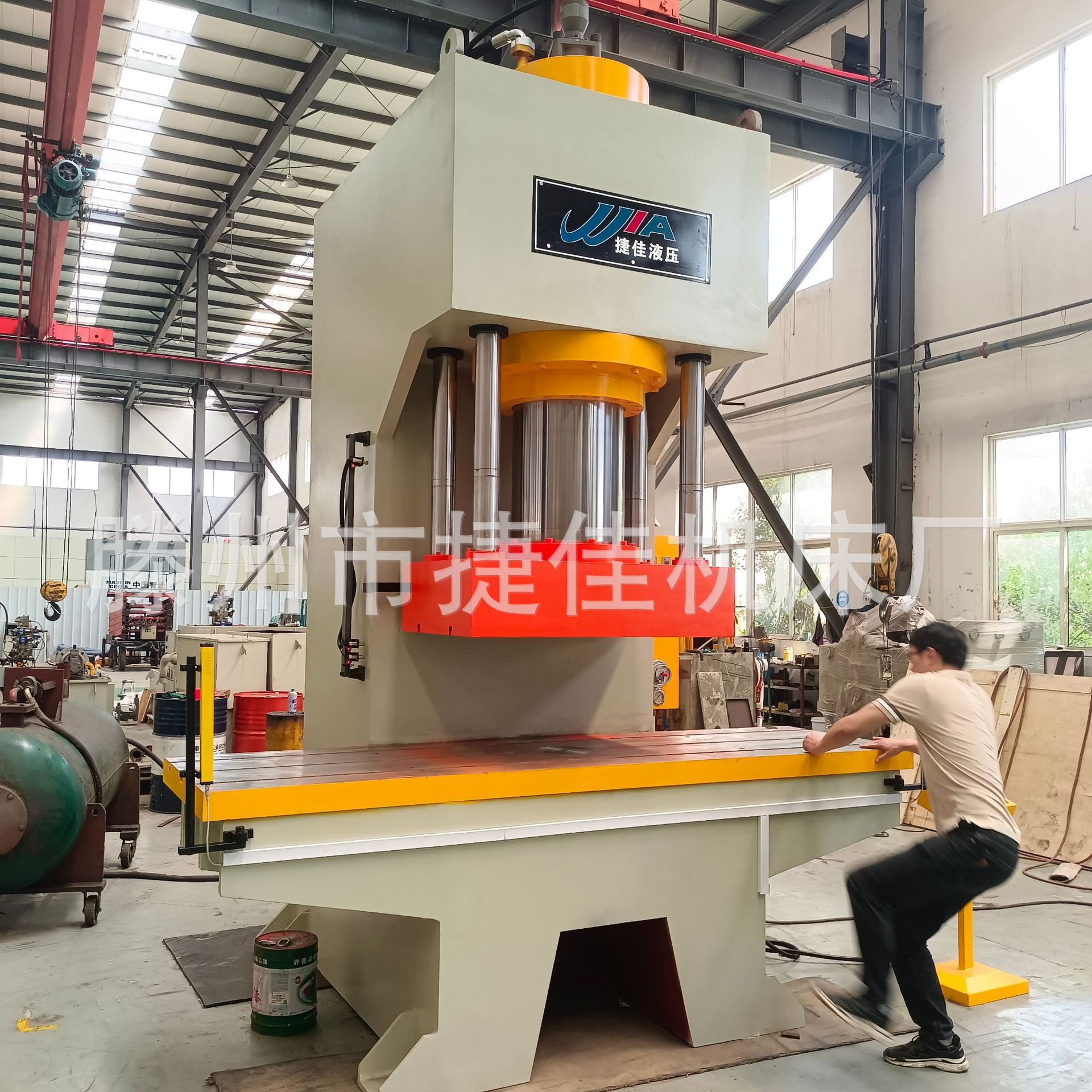 63吨单臂压力机100吨单柱油压机200吨单柱压装液压机