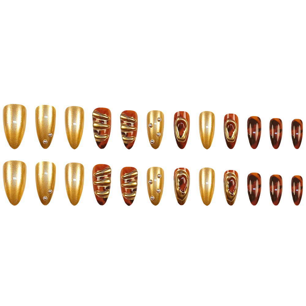 Transfronterizos 3D estereoscopio Lips dorado perlas de vestir uñas retro ámbar lujo ligero 24 piezas de uñas falsas blanqueadoras al por mayor