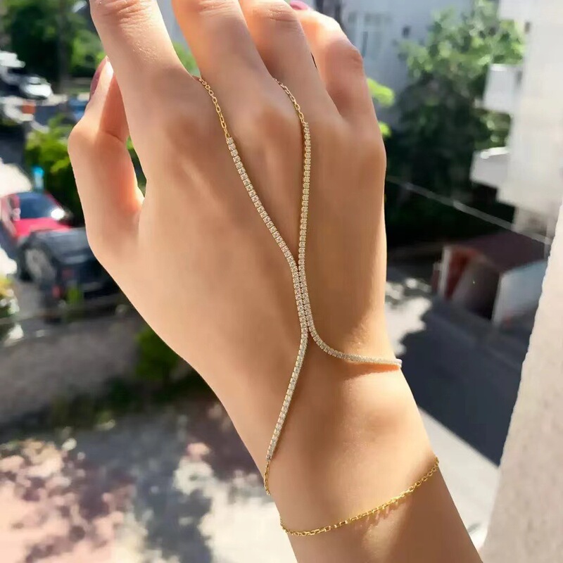 Cross-border Explosions Summer Beach Ladies Fashion All-match Hand Jewelry Alloy Rhinestone Finger Bracelet Simple Accessories