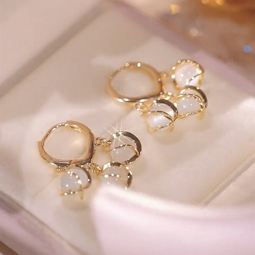  new lily of the valley cat's eye earrings niche high-end earrings exquisite simple earrings