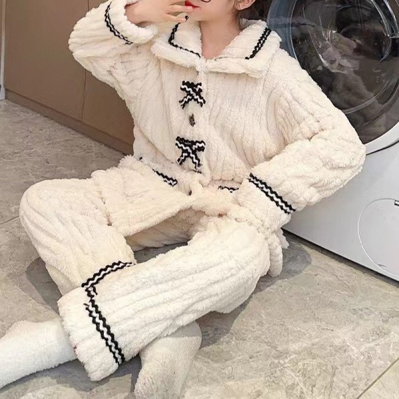 パジャマの女性秋冬の新型フランネルの家の服のサンゴの毛の厚いベルベットの甘い王女の風の保温服のスーツ|undefined