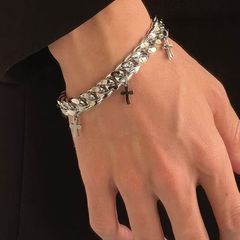 チタン鋼のクロスクロスのスキューバブレスレットins男女のファッションブランドのレトロで冷たい風のヒップホップカップルの手飾り