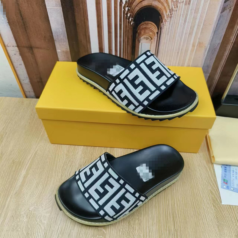 2023 verano nuevo Vietnam Camboya Nigeria sandalias de playa plana bordados hombres y mujeres zapatillas