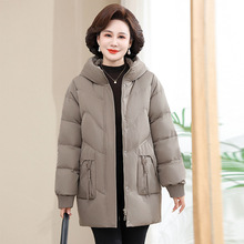 品牌高档中年妈妈羽绒服2025冬季防寒保暖白鸭绒女士时尚连帽外套