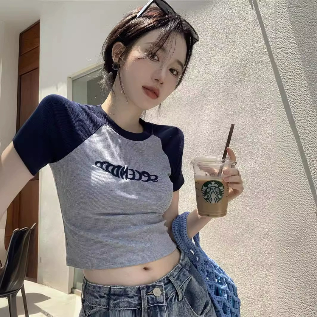 2025 Летняя новая футболка с короткими рукавами чистый стиль короткий студенческий топ