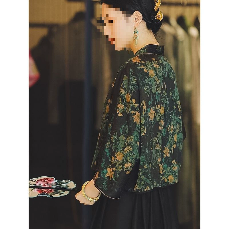 П spring summer megaphone, jacket, lifting effect