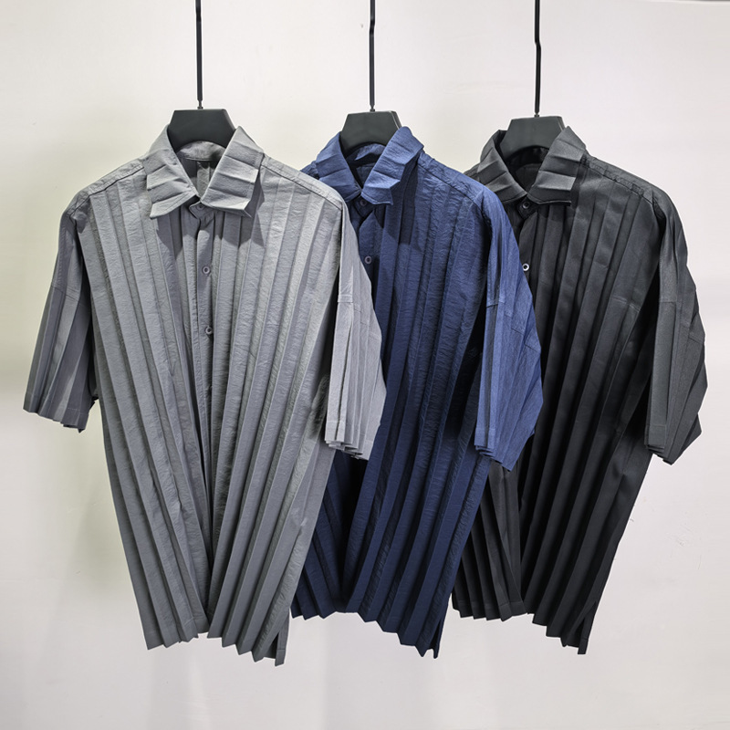 2025 New Issey Miyake Style Summer Men's Pleated Shirt with a Turn-Down Collar, Niche Designer Short-Sleeve Shirt