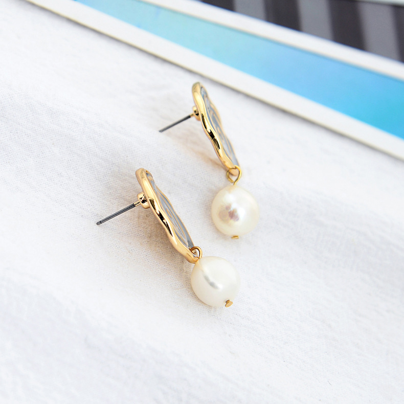 Round Oil Drop Pearl Pendant Baroque Earrings Wholesale Jewelry Nihaojewelry display picture 8