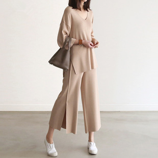 Gentle Style Knitted suit Pants Women's Autumn New V-neck Top Split Wide Leg Pants Fashionable Elegant Two-piece Set