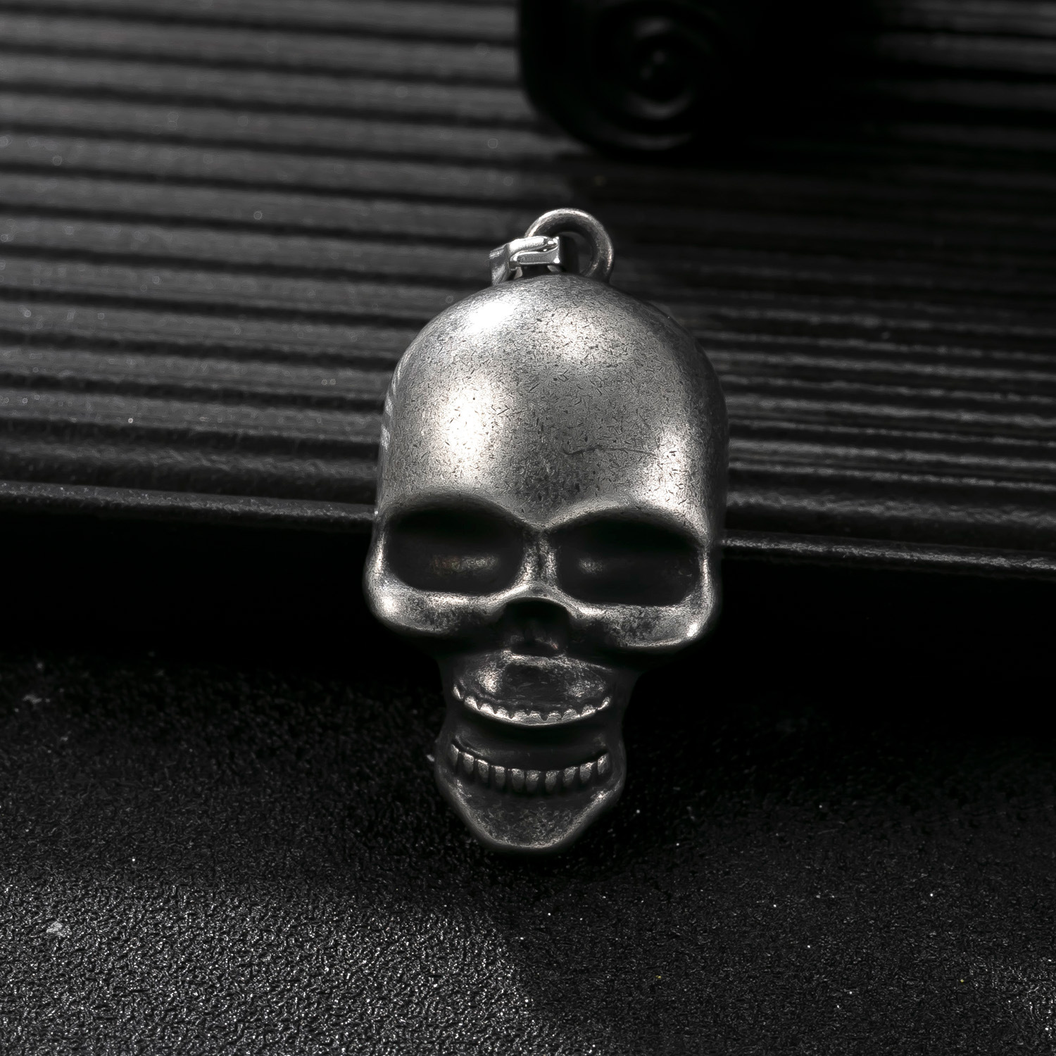 Colgante único Joyas de fundición de acero inoxidable transfronterizas Accesorios de collar de calavera Personalidad Exageración Fábrica de accesorios de joyería de bricolaje