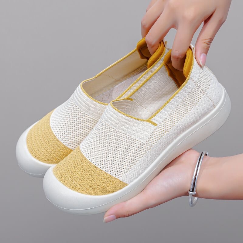 2025 New Breathable Versatile Comfortable Women's Mesh Slip-On Soft Sole Casual Walking Shoes Fly-Knit Old Beijing Cloth Shoes
