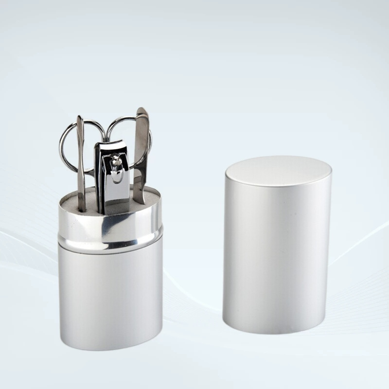 Venta al por mayor cortaúñas de acero inoxidable de 4 piezas cortaúñas multi-funcional tubo de aluminio traje de belleza salón de belleza traje de regalo