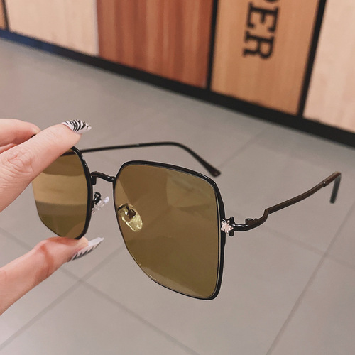 European and American fashion new star sunglasses for women Xiaohongshu ins street photography large frame trendy decorative anti-blue light glasses