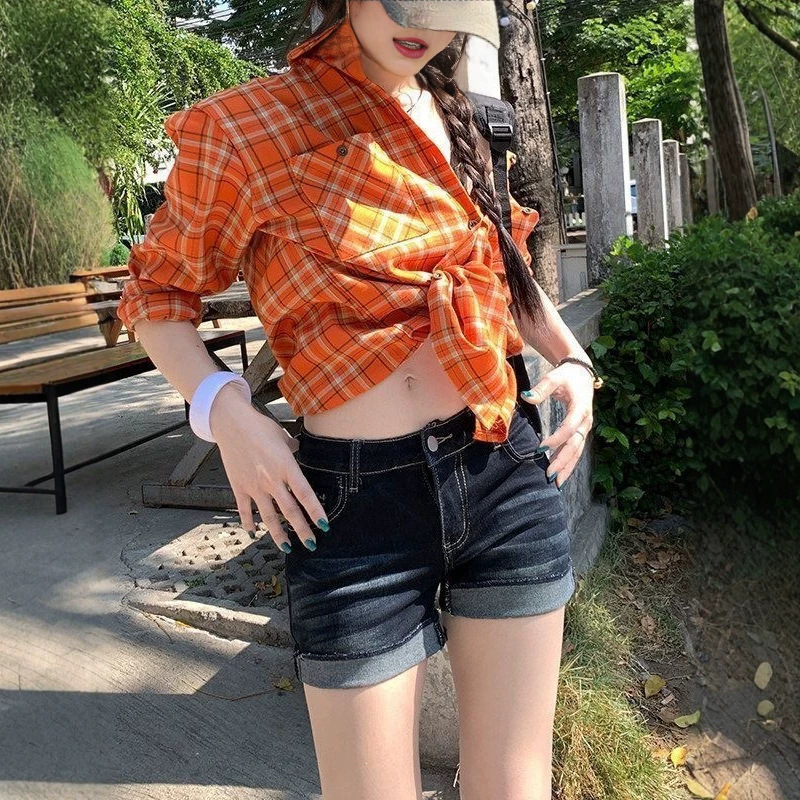 Petite American Retro Washed Mid-Low Waist Skinny Denim Shorts, Slim Fit, Stretchy, Versatile, Rolled Hem, Hip-Hugging Hot Pants