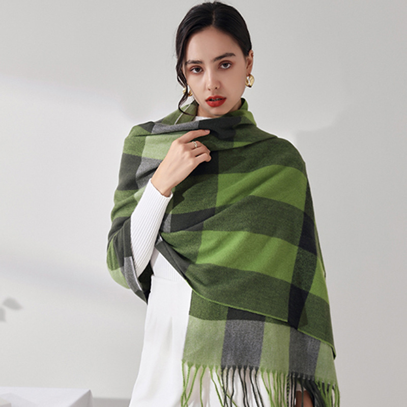Nueva moda sarga caliente chal regalo de viaje venta directa de la borla bufanda de las mujeres de cachemir-como grande a cuadros de invierno