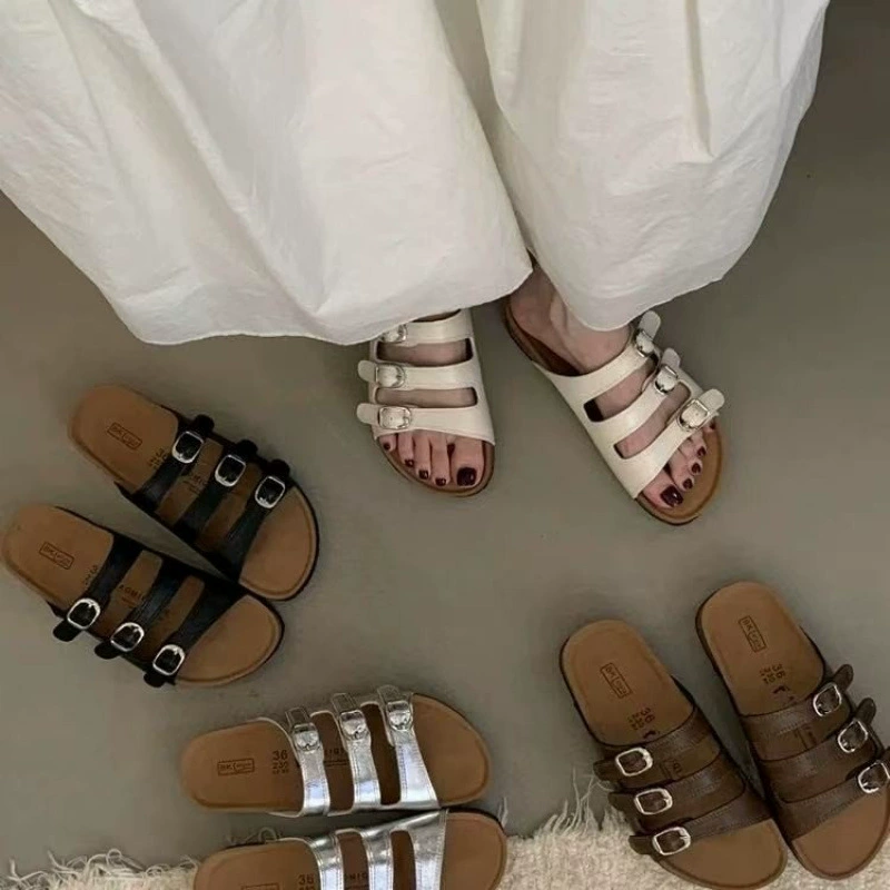 Женские летние шлепанцы 2025 года, новая модель, с блестками, модные шлепанцы с юбкой, мягкая подошва, пляжные сандалии