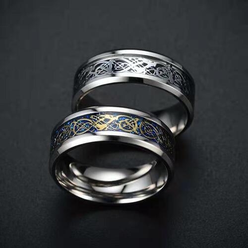 Cross-border supply, personalized fashionable dragon pattern titanium steel ring, men's and women's stainless steel ring jewelry with dragon pattern piece