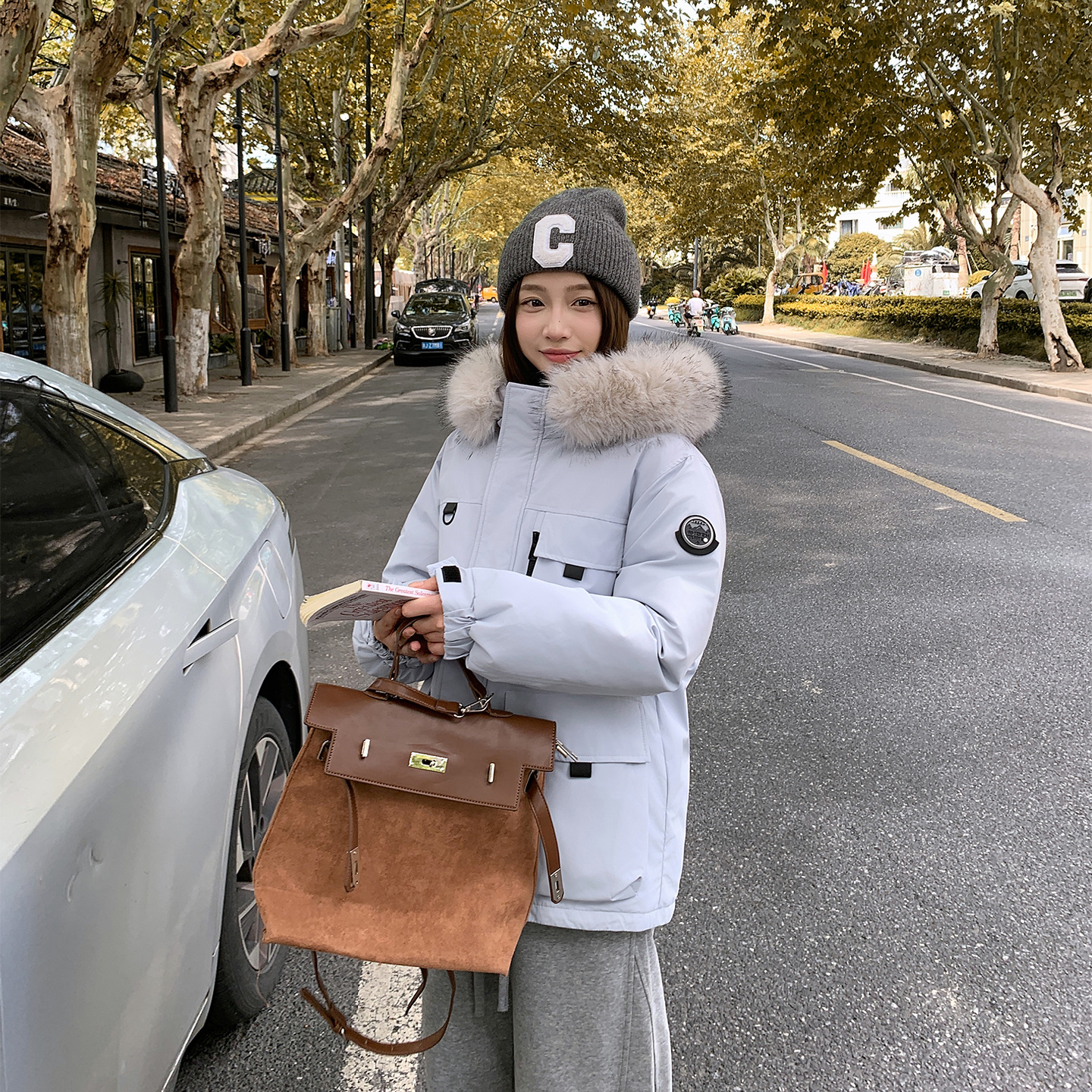 2025 chaqueta de plumón de acero blanco para mujeres de trabajo corto para superar la chaqueta de asalto de invierno gran abrigo de cuello de lana grueso y suelto image 5