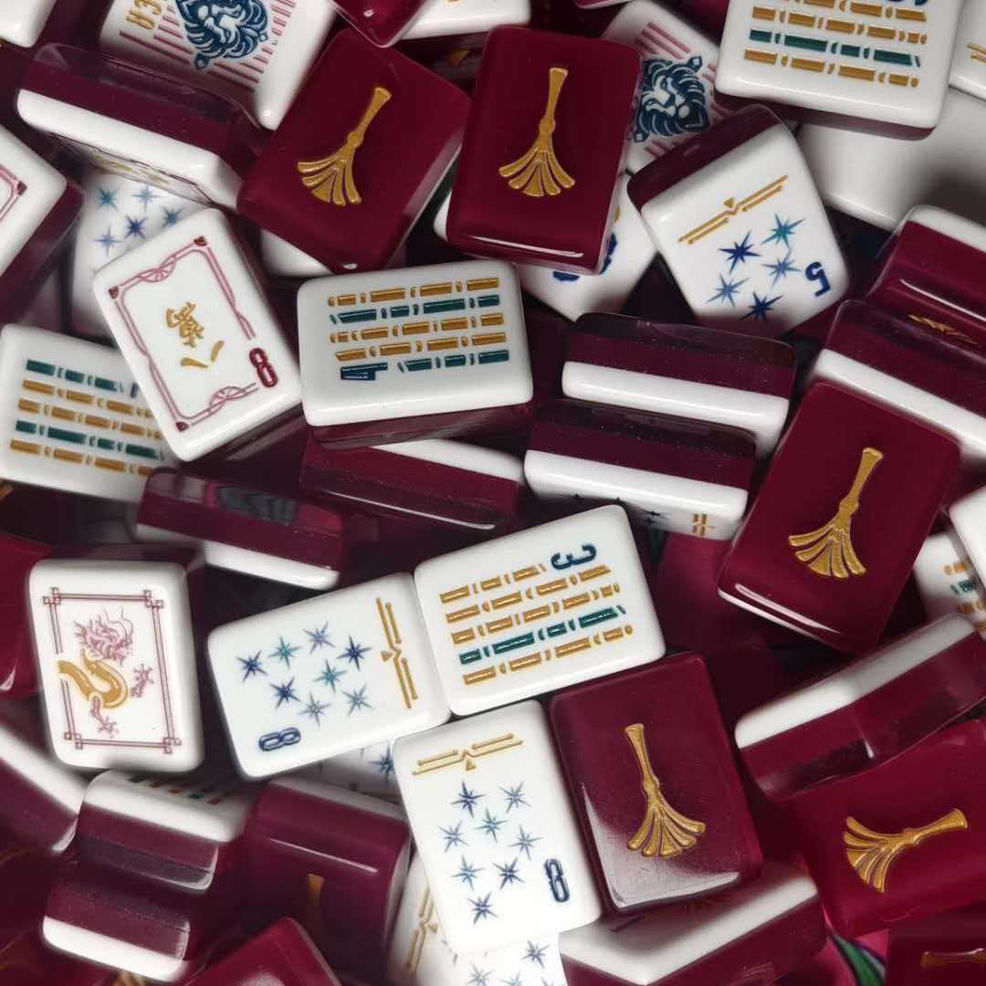 American-Style Mahjong Tiles No. 32, Red Xiehu Acrylic, 160 Pieces, Golden Ginkgo Hand-Crafted Mahjong, in Stock