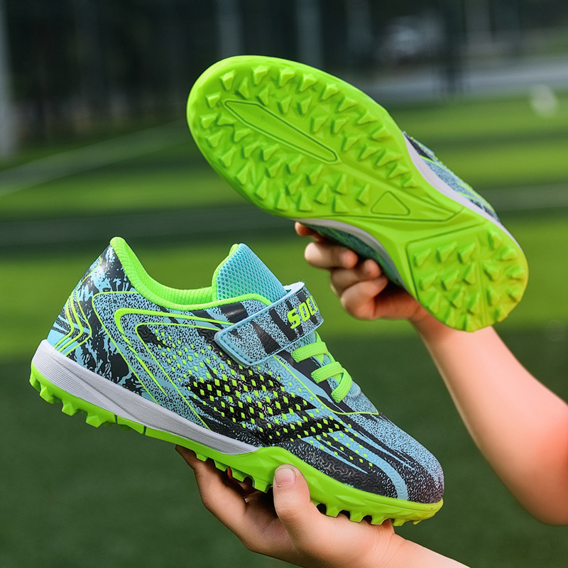 Velcro Children Football Shoes Boys Girls Students Kids Crushed Nails TF Training Shoes Indoor and Outdoor Lawn sneaker Velcro Children Football Shoes Boys Girls Students Kids Crushed Nails TF Training Shoes Indoor and Outdoor Lawn sneaker