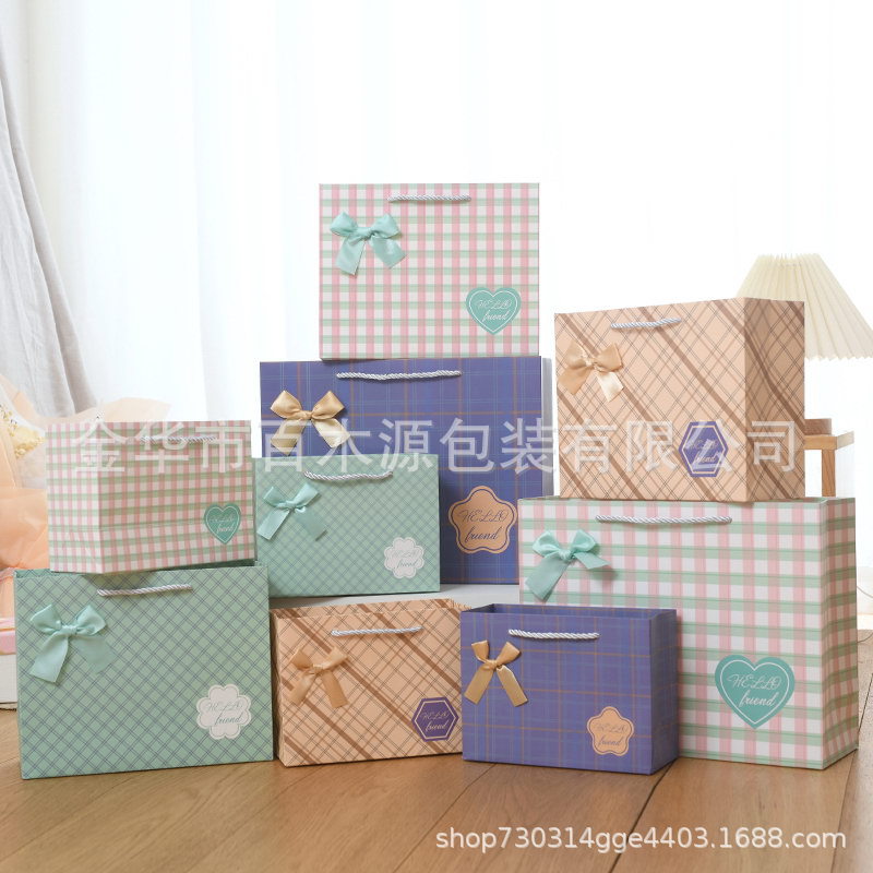 Ins-style gift bag with bow decoration, checkered hand-held paper bag, fashion decoration bag, shopping bag, gift box packaging bag