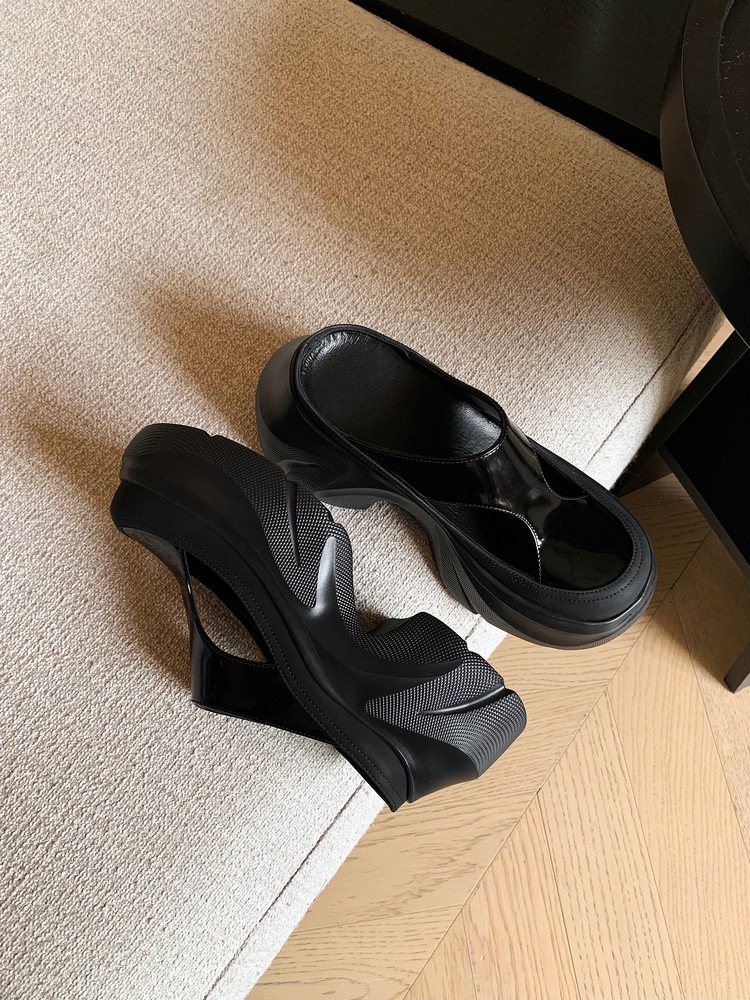 Dép sandal nữ da thật họa tiết da báo đế xuồng cao gót 9 cm — Trang chủ, màu đen, bạc chi tiết 28