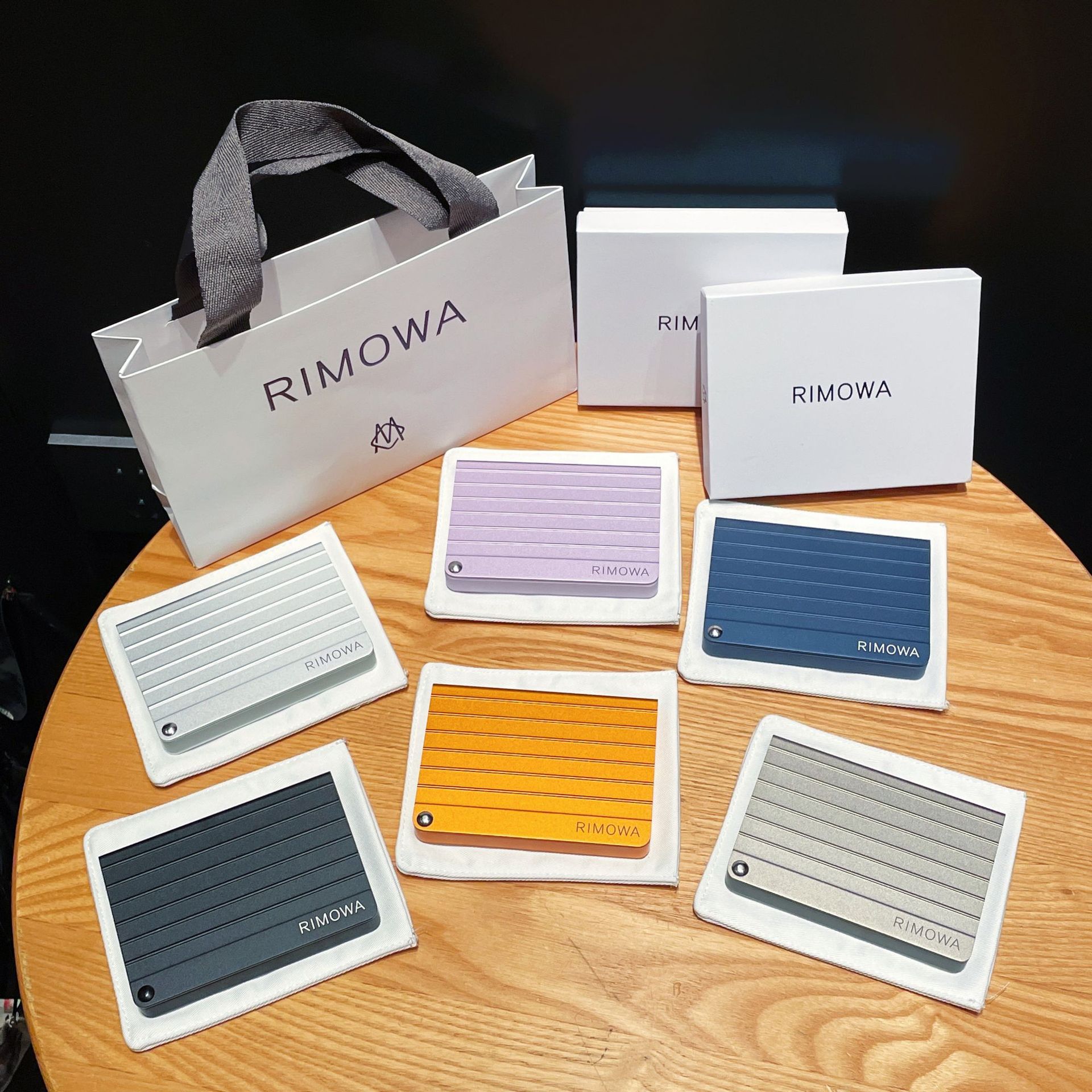 Rimowa alüminium-magnesium kart qabı və sənəd saxlama çantası